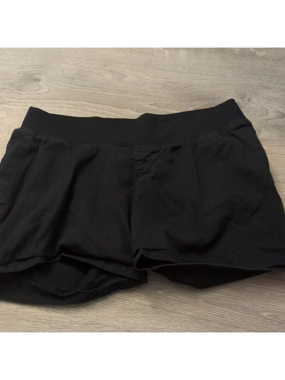 Liz Lange maternity for target black shino shorts size medium (8-10)